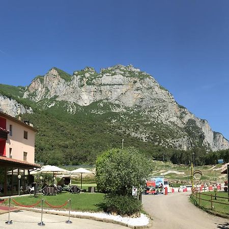 Hotel Ciclamino Pietramurata Kültér fotó